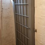 mříž sklep šedá mříž sklep šedá